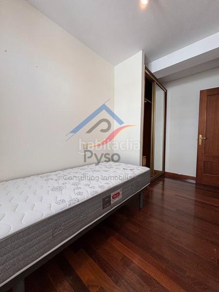 Foto a52d4948-6ea8-4eea-8462-cf10c07c40b5. Alquiler dúplex en calle hernán cortés 1 en Centro - Ayuntamiento Santander