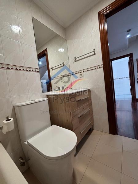 Foto 68c385da-c4ac-4c7b-9aef-cf241fe78f4f. Rent duplex in calle hernán cortés 1 in Centro - Ayuntamiento Santander