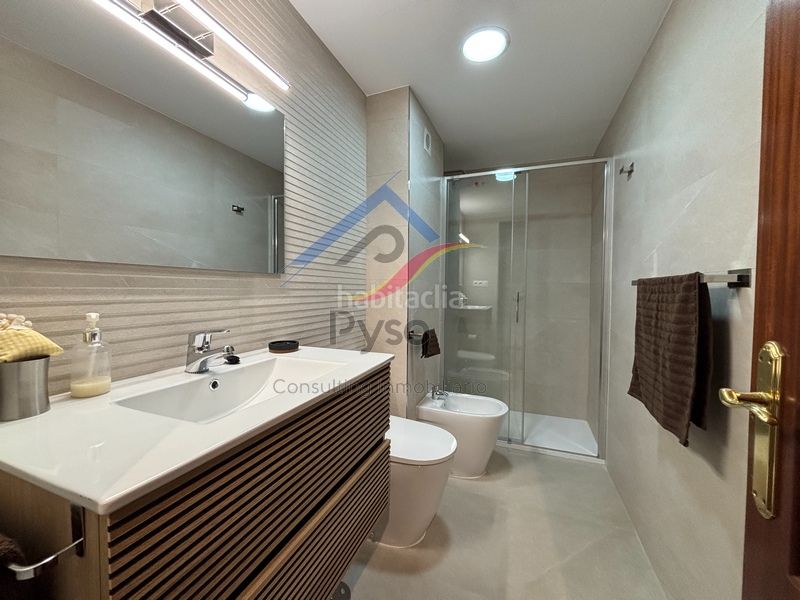 Foto f3c49c7c-305c-4a3e-95fd-f2ffed1d3b21. Lloguer pis a calle san fernando 16a a Numancia - San Fernando Santander