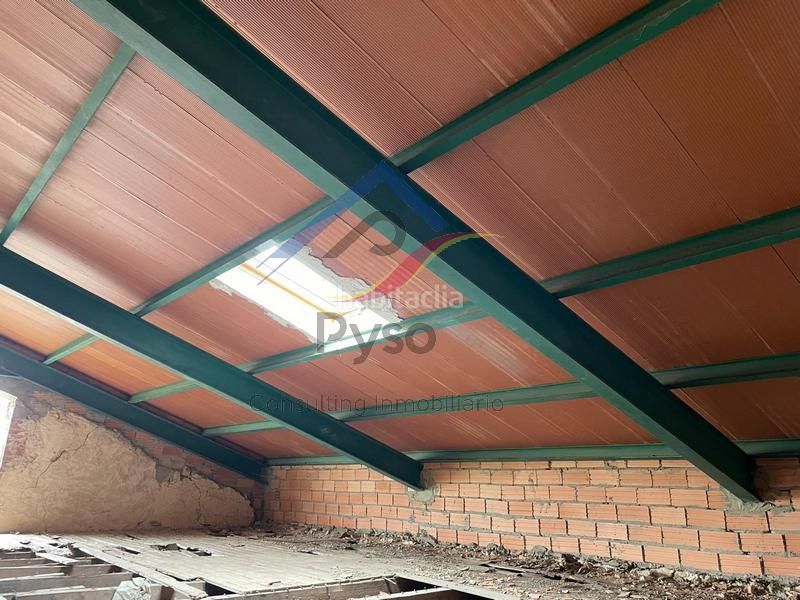 Foto 937241cf-bd9a-4bf8-b7ba-d9ec383a5cbe. Masía en barrio renedo de bricia 9 en Valderredible