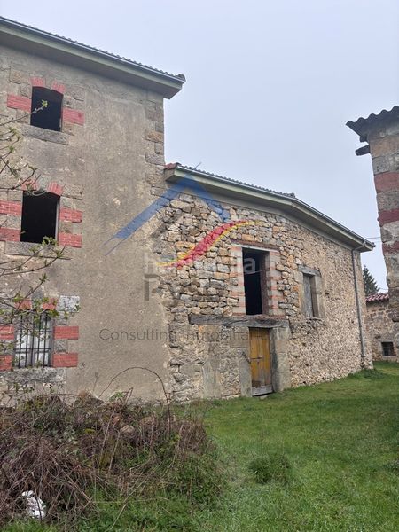 Foto 95e779ee-d757-4be3-8436-79c452fe7734. Masía en barrio renedo de bricia 9 en Valderredible