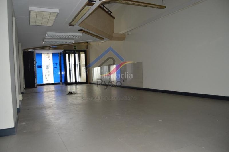 Foto 26eef6e7-3346-4edf-a71c-ff16d527de02. Local comercial a Centro - Ayuntamiento Santander