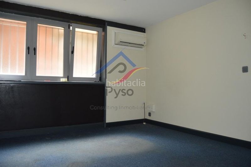 Foto 70b49382-ccec-480d-ae53-b6eff72b6066. Local comercial a Centro - Ayuntamiento Santander