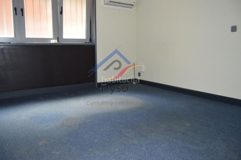 Foto 7f409a18-47cc-418d-a5c9-25b0cdce170c. Local comercial a Centro - Ayuntamiento Santander
