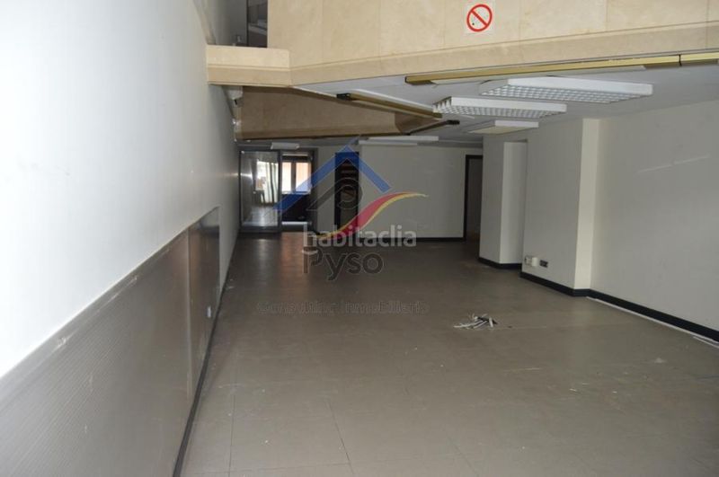 Foto af6880db-8da4-454b-b0bf-64c35bf8c932. Local comercial a Centro - Ayuntamiento Santander