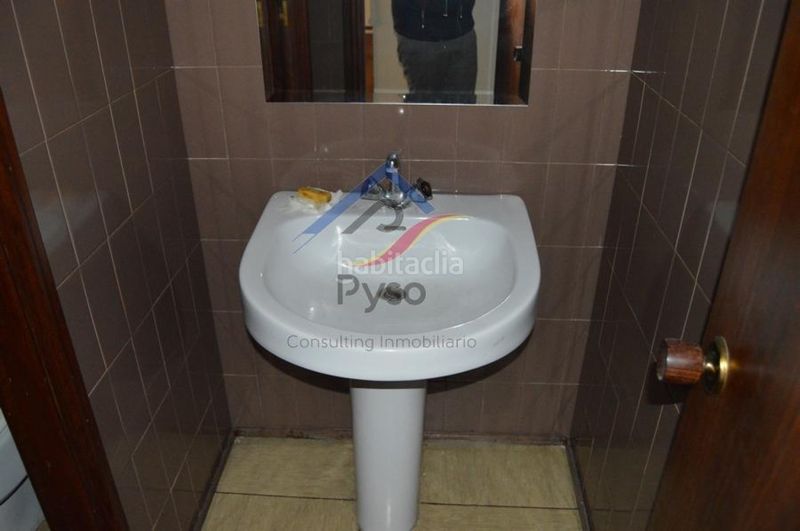 Foto e51feea2-18cb-42c4-b5da-90645b0d0483. Local comercial a Centro - Ayuntamiento Santander