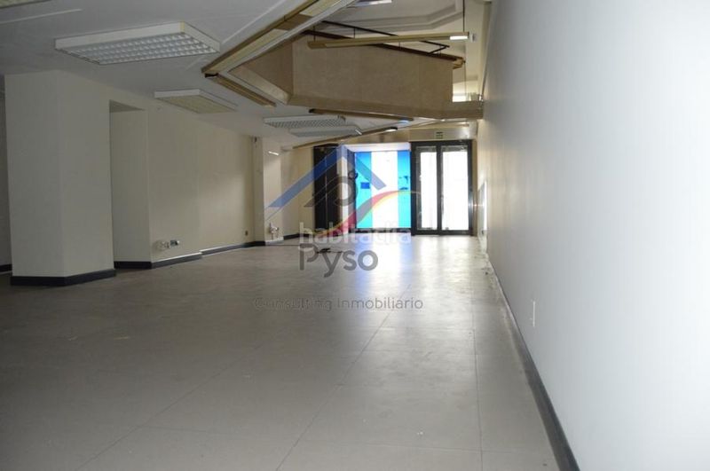 Foto fe9cfa9b-8219-442f-85ff-a7c7912b290b. Local comercial a Centro - Ayuntamiento Santander