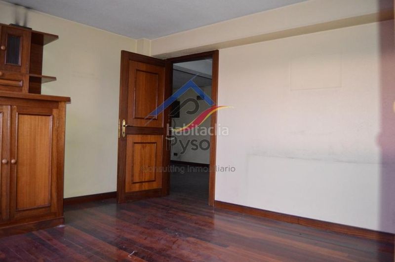 Foto 4494bf0b-37f2-40ba-b2fb-d4d4c349c5a1. Local comercial a Castilla - Hermida Santander