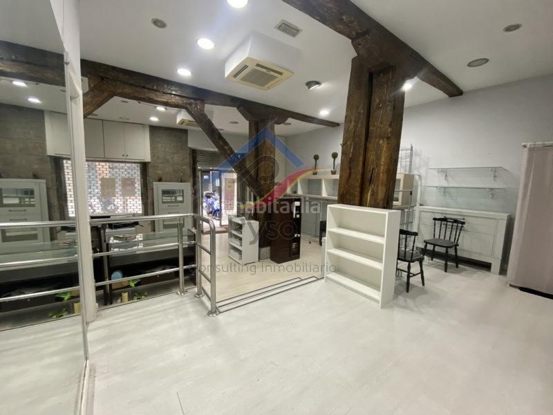 Foto a37808fc-0c42-45eb-86d9-6436d5fb7c67. Local comercial a Centro - Ayuntamiento Santander
