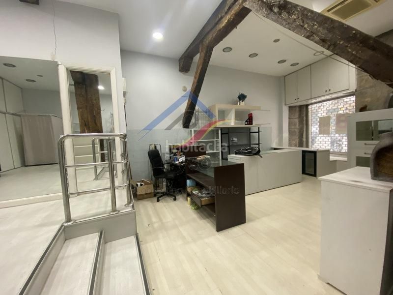 Foto ccd5b8fc-5a5c-477f-8093-93b167192cc0. Local comercial a Centro - Ayuntamiento Santander