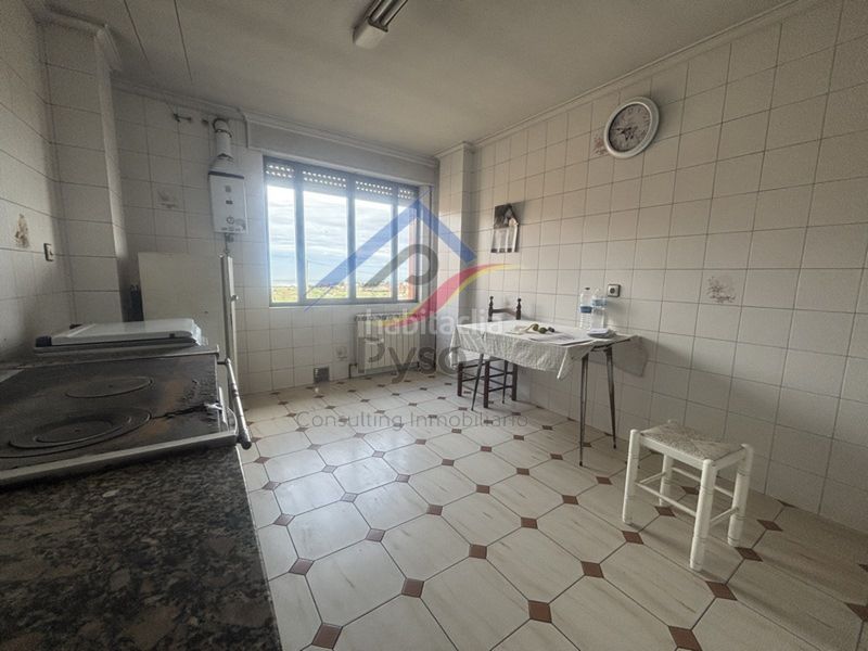 Foto b3c143fd-f456-4ef6-a104-9600ba415ff8. Casa amb aparcament a Alisal - San Román Santander