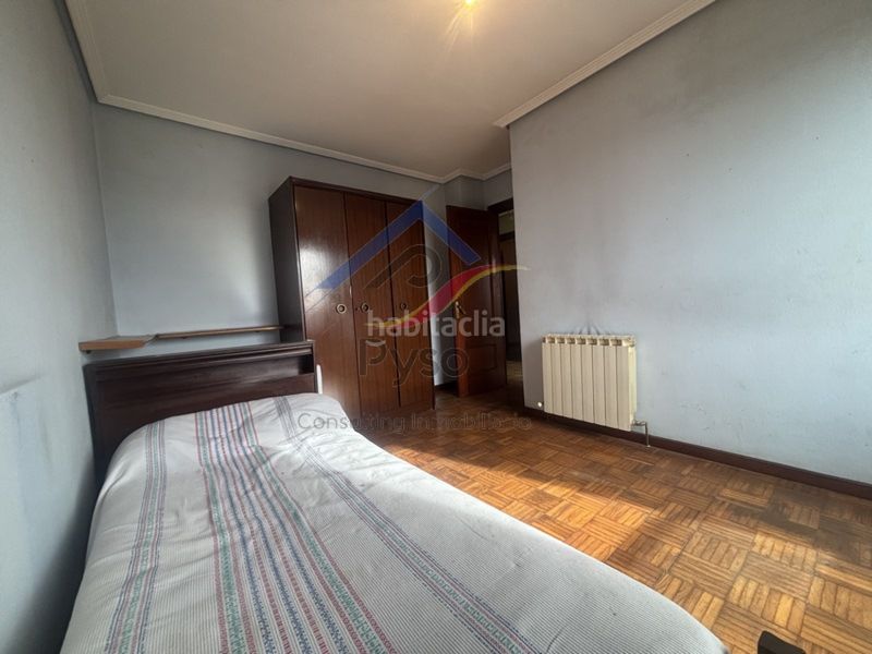 Foto b9136238-b548-4627-8b89-2b54594e44db. Casa amb aparcament a Alisal - San Román Santander