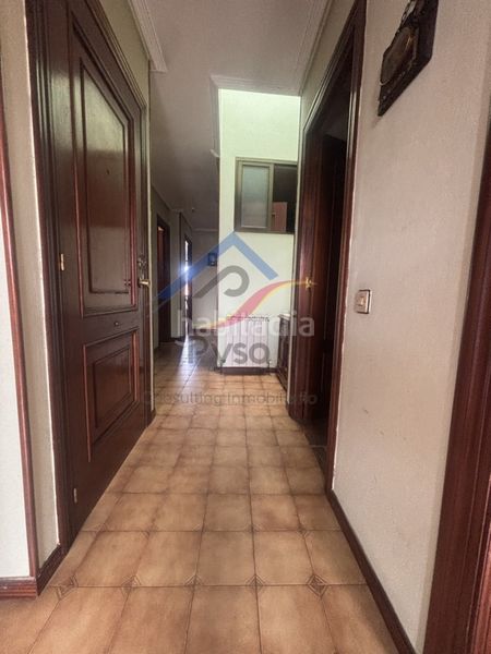 Foto d42b7900-c0c1-4eaa-a475-736a8634bcee. Casa amb aparcament a Alisal - San Román Santander