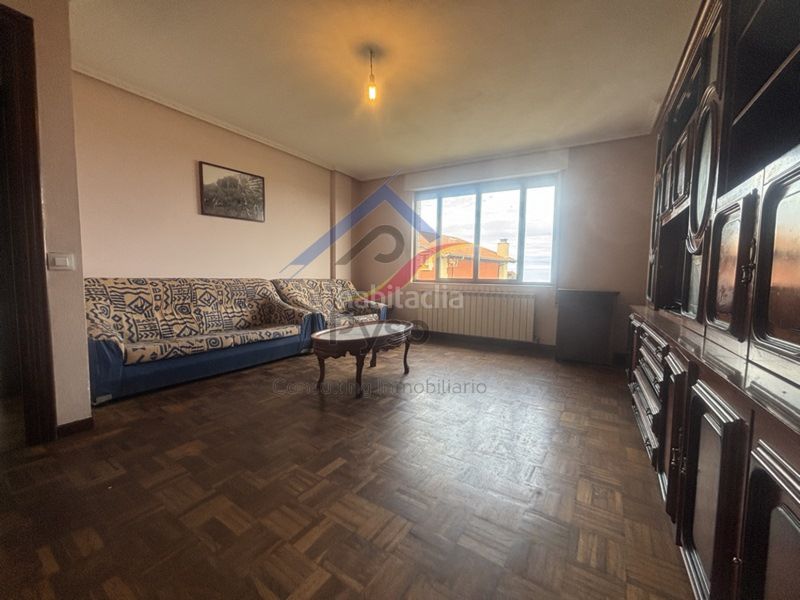 Foto d7f2d602-da14-49c4-995b-4d2bfb0d5da0. Casa amb aparcament a Alisal - San Román Santander