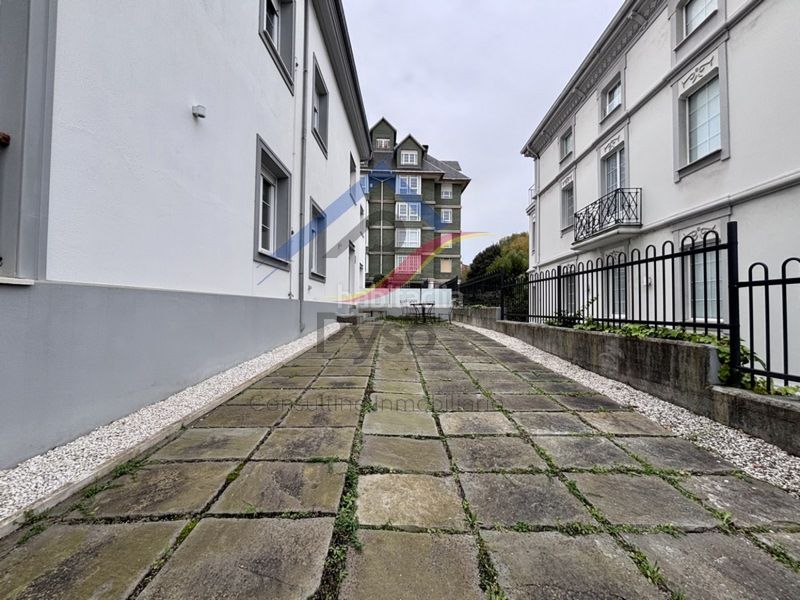 Foto bc877dea-ff76-4ba0-b337-f14ab7b29534. Lloguer pis amb calefacció aparcament a Los Castros Santander