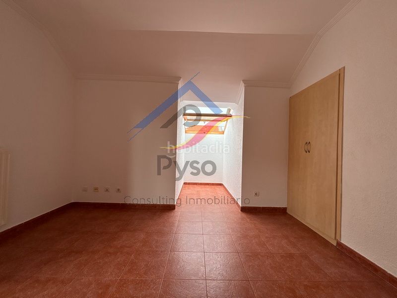 Foto 55b5a68e-b825-4002-84da-355886c414ce. Àtic amb calefacció aparcament a Ruiloba