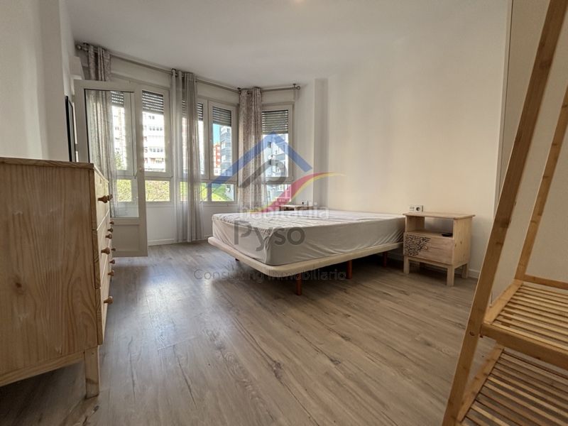 Foto 79d29796-b843-47f5-96b4-fc6206157596. Rent flat with heating in Cuatro Caminos Santander