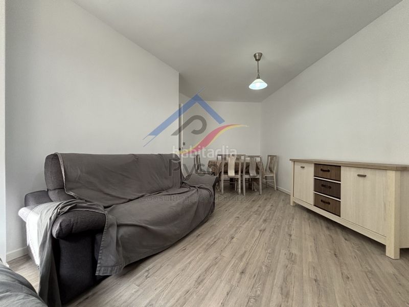 Foto 9bffad9a-5fa7-464b-a0fc-6e8789b119b2. Rent flat with heating in Cuatro Caminos Santander