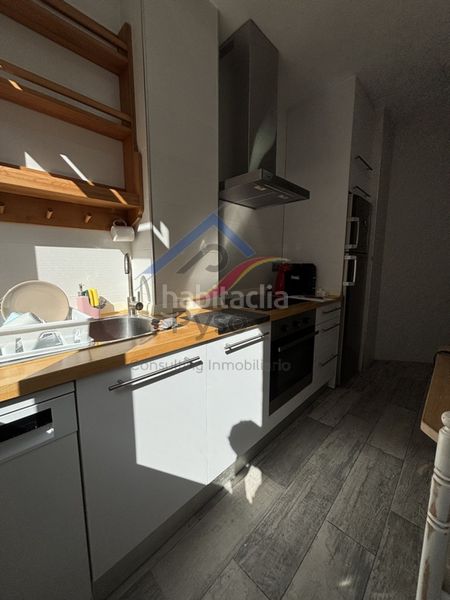 Foto f22bd129-e12f-4e3a-ab24-29db7ebf534d. Rent flat with heating in Cuatro Caminos Santander