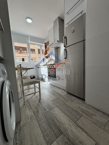 Foto fffe368e-9a96-4a95-8b84-1cf7ab970485. Rent flat with heating in Cuatro Caminos Santander