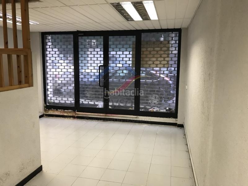 Foto 475a0ba8-4233-455b-97c7-14bb595d2d2e. Local comercial a Centro - Ayuntamiento Santander
