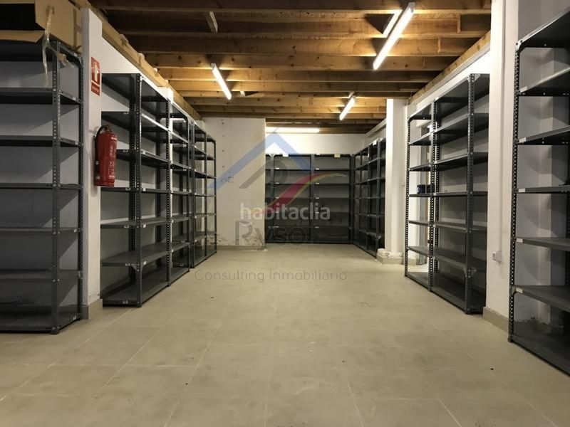 Foto df0df02a-f6be-4566-b2d6-a590b3436b58. Local comercial a Centro - Ayuntamiento Santander