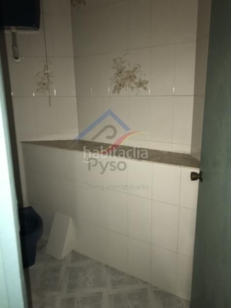 Foto fc332cd6-ddaf-41fb-9739-7e044abfb4bd. Local comercial a Centro - Ayuntamiento Santander