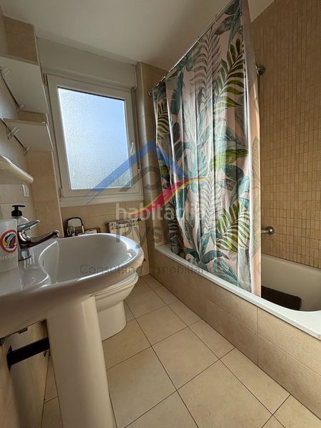 Foto ec40bd27-edbd-4ac9-9422-1a42a4ea6a5c. Rent flat with heating parking in Mogro Miengo