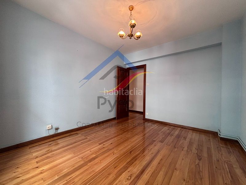 Foto 5f21719d-67d5-4d0f-96e6-ae521077ad99. Piso en Centro - Ayuntamiento Santander