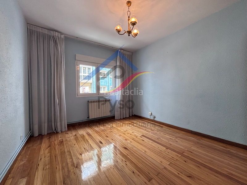 Foto 651d1c60-1bc2-4ecf-b2d7-06b4b6bee4e2. Piso en Centro - Ayuntamiento Santander