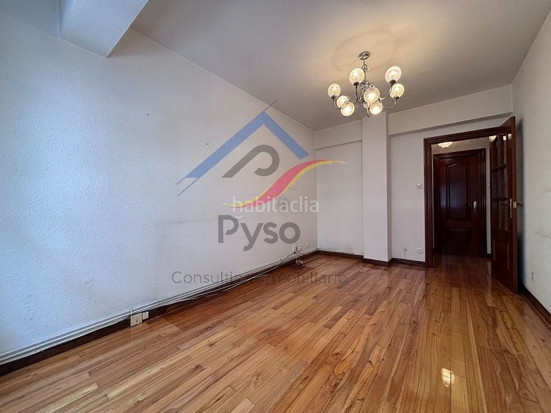 Foto 6cd70ccb-ce15-480b-8cb0-ef9438958de0. Piso en Centro - Ayuntamiento Santander