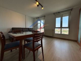 Flat in Avenida de los Castros