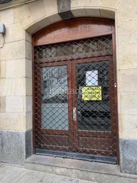 Foto 5dd1128c-4c04-435c-994a-2ec019d3f77f. Lloguer local comercial a Atxuri Bilbao