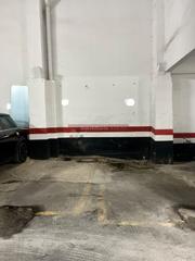 Aparcament cotxe  Iturribide kalea. Se vende parcela de garaje doble, con altura para hacer trastero