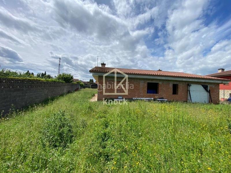 Foto ea0b6fd2-24fb-4719-b414-e52c4720acde. Casa oportunidad , asturias contactar con javier al 6 9 1 4 7 8 8 4 0 se vende casa sin terminar en el concejo , a solo en Siero