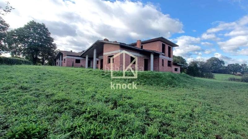 Foto 8c8242cc-e10f-417f-8ab9-4d1a23cc635b. Haus mit parking in Parroquias Norte Siero