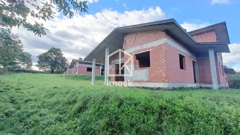 Foto 95e85aaa-7a74-4664-98ac-a8228b2773a3. Haus mit parking in Parroquias Norte Siero