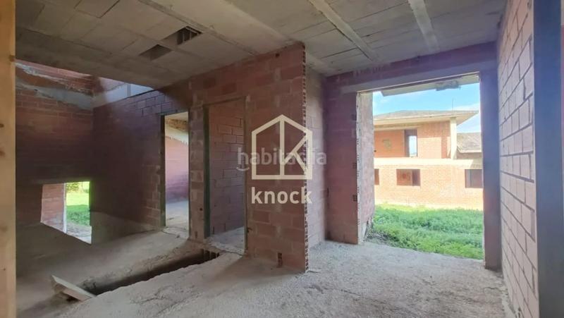 Foto ac6b30c7-6124-45e0-a78f-9d5bd751175a. Haus mit parking in Parroquias Norte Siero