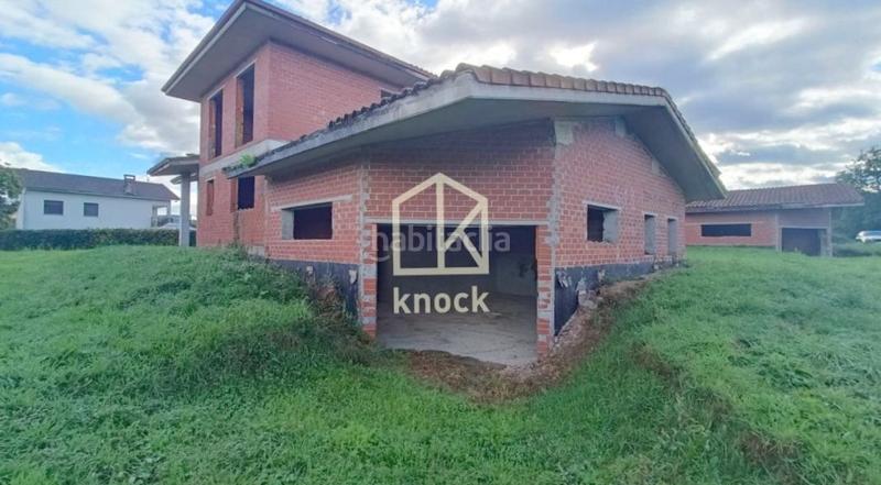 Foto c4be784d-f278-4974-8b72-349078733793. Haus mit parking in Parroquias Norte Siero