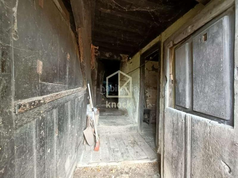 Foto c6aad221-7a0d-47b2-a055-7e1523774657. Casa a Quirós