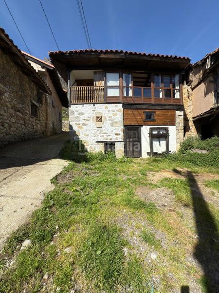 Foto 2d0e89be-10c3-42aa-85bb-92ecf87a6d3a. Casa amb calefacció a Quirós