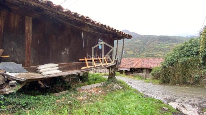 Foto 36d473a6-2ca3-4134-ac8c-37b1706ffc64. Casa amb calefacció a Quirós