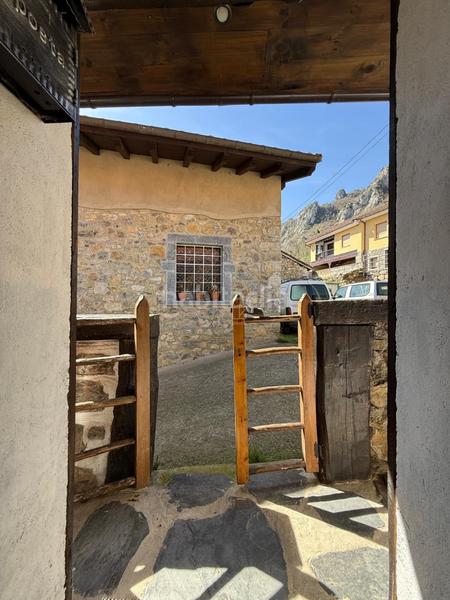 Foto 4da8c0e7-26f2-4f63-8c90-1ecd05f1e745. Casa amb calefacció a Quirós