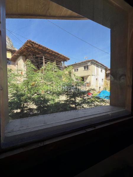 Foto a607ba73-2d78-4ad9-a835-095b3902c5d9. Casa amb calefacció a Quirós