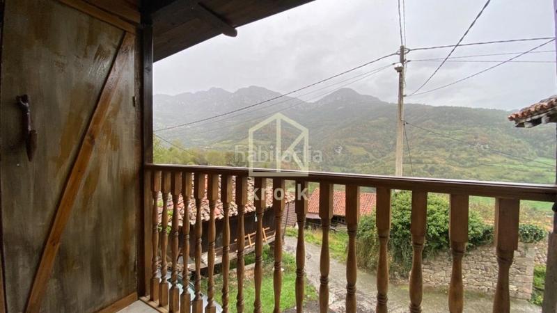 Foto b0292ec7-a7de-4ebe-a73d-351aca1fd8be. Casa amb calefacció a Quirós