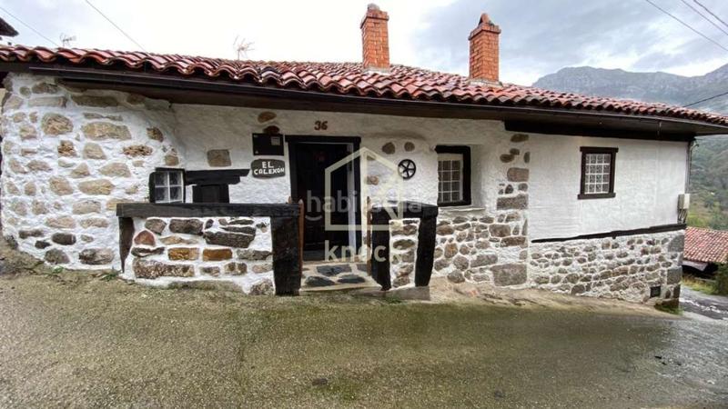 Foto b55322b5-8e64-45f7-9745-043e4d60f523. Casa amb calefacció a Quirós