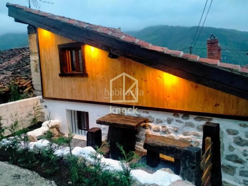 Foto d69105c8-240a-46f5-9bab-2471c20994bf. Casa amb calefacció a Quirós