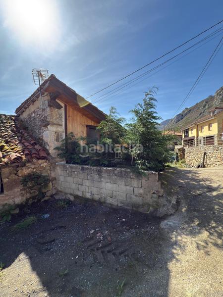 Foto ef3fd0ac-6f00-455f-8188-b81c7b7cf7d5. Casa amb calefacció a Quirós