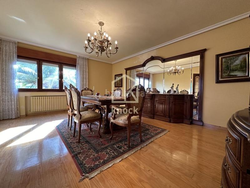 Foto b78aea76-b4fe-4a66-a6d6-bc85ee888990. Casa con riscaldamento parcheggio in Viella-Granda-Meres Siero