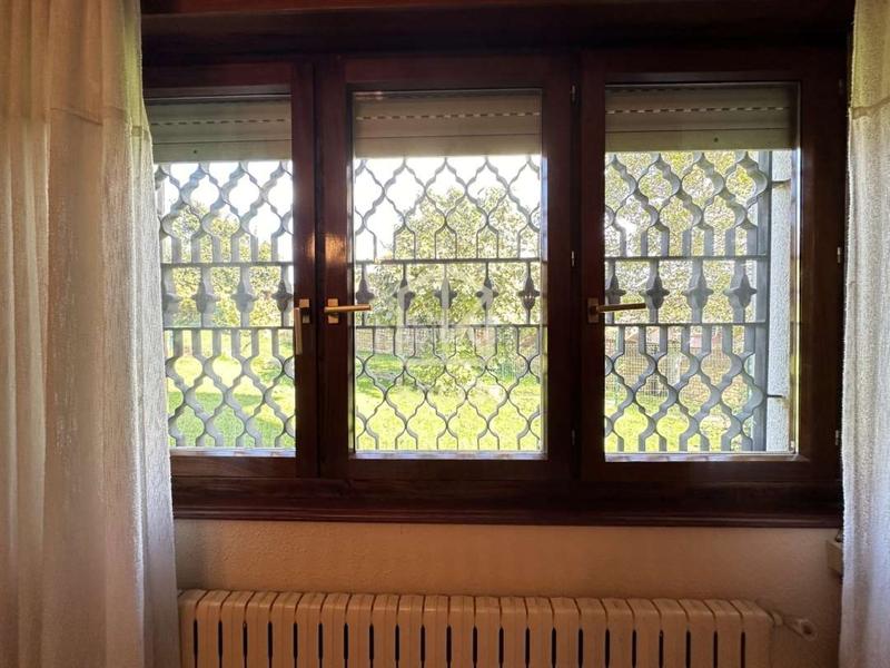 Foto c46a13a4-c519-46df-9d56-8d38904aa029. Casa con riscaldamento parcheggio in Viella-Granda-Meres Siero